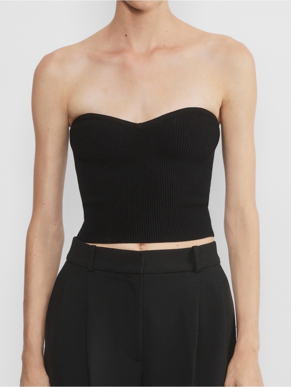 Aritzia Babaton Sculpt Knit Sweetheart Top
